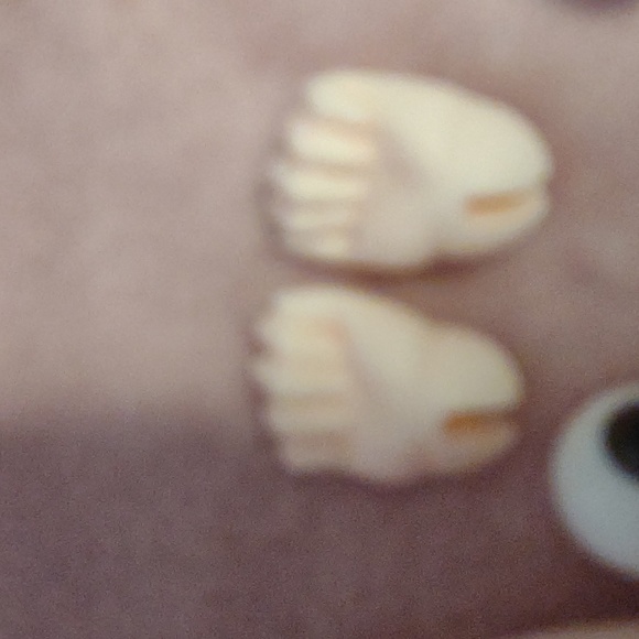 Puyoo kumako doll parts two legs with feet, hands, and eyes of different sizes - Picture 3 of 6